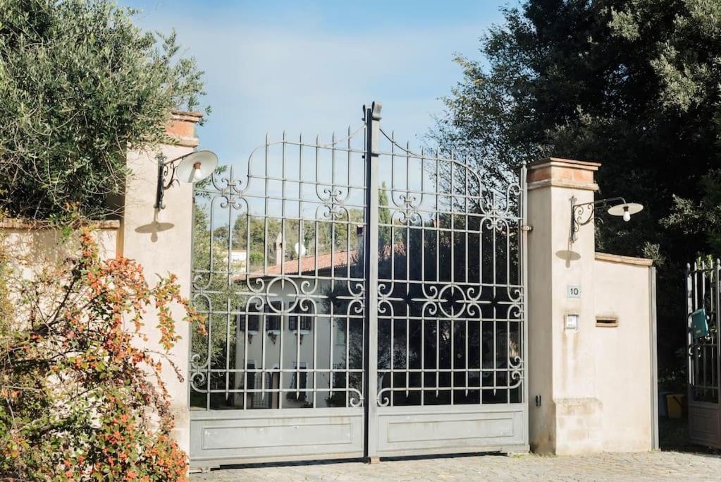 Apartment In Luxuryproperty Privatepool Garden Bbq Airc X8 Castelnuovo Di Porto Exterior foto