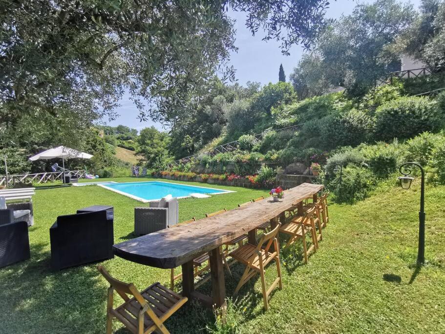Apartment In Luxuryproperty Privatepool Garden Bbq Airc X8 Castelnuovo Di Porto Exterior foto
