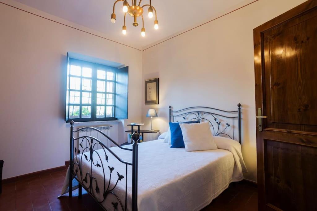 Apartment In Luxuryproperty Privatepool Garden Bbq Airc X8 Castelnuovo Di Porto Exterior foto